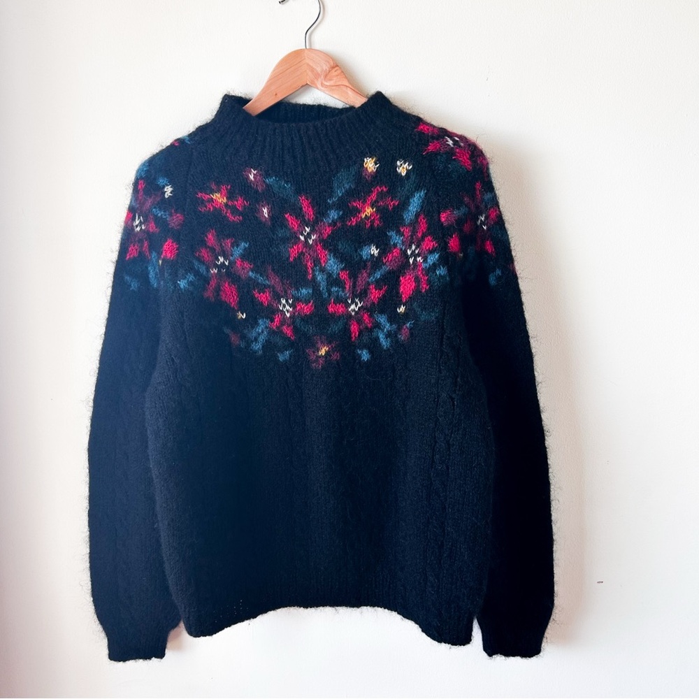 L.L. Bean Vintage 80s Floral Black Mohair Sweater XL - Picture 1 of 10